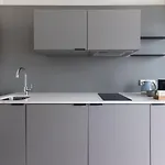 Numa Leo Aparthotel 4*