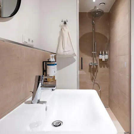 Numa Leo Aparthotel