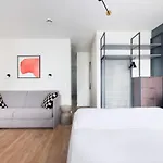 Numa Leo Aparthotel 4*