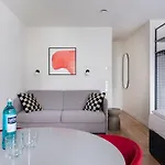 Aparthotel Numa Leo 4*